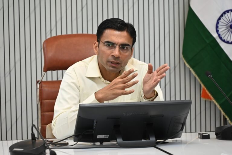 77268340-cb1c-453b-8f42-6b1e7d0f74b3