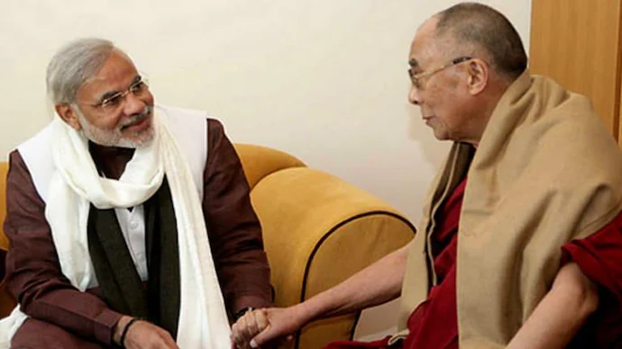 Narendra-Modi-Dalai-Lama_0_1200x768